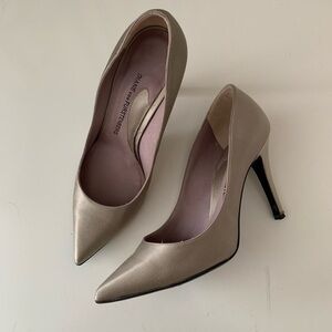 Diane von Furstenberg Women's Tan Heels